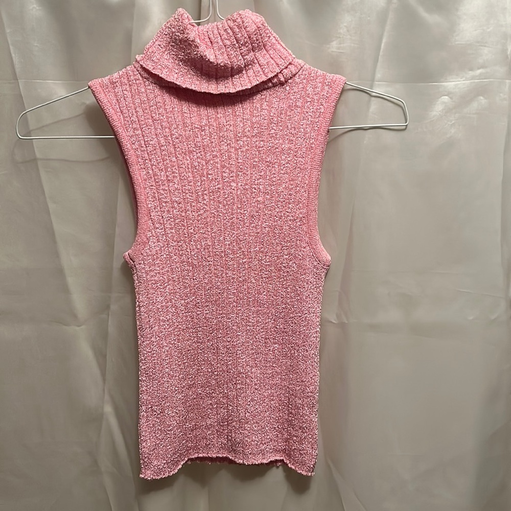 Women’s Medium pink sleeveless turtleneck shell